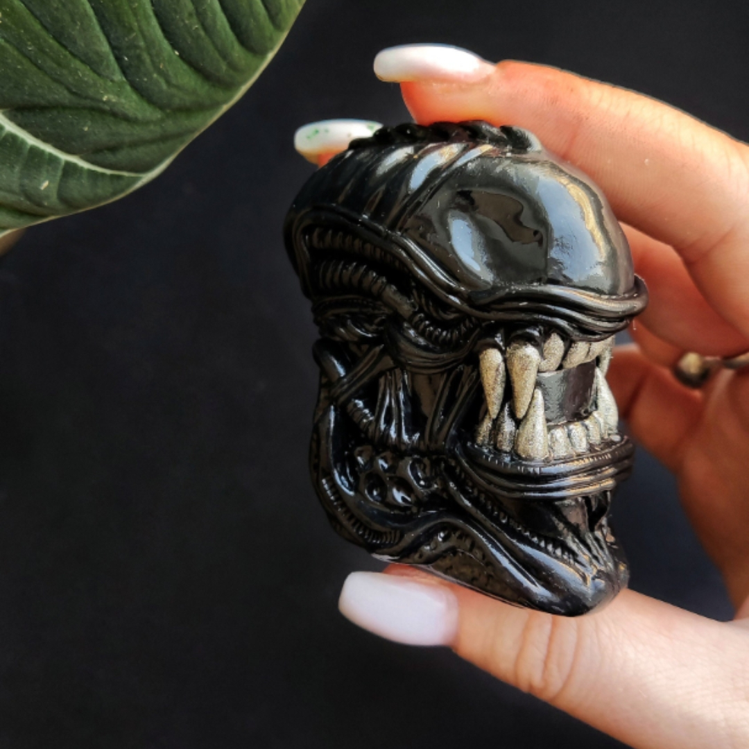 Alien Lighter - Commemorative Edition